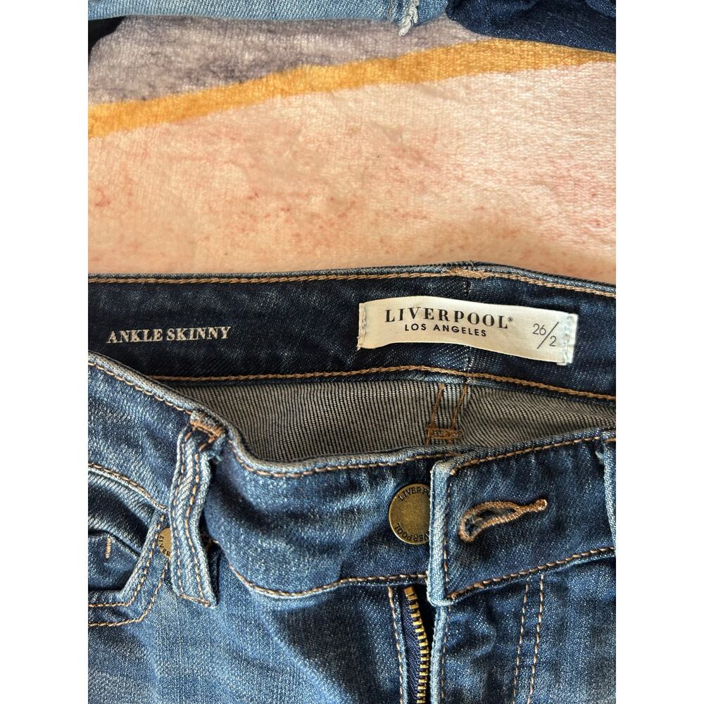 Liverpool Ankle Jeans with side dark denim stripe.  Size 26/2 - Picture 8 of 8